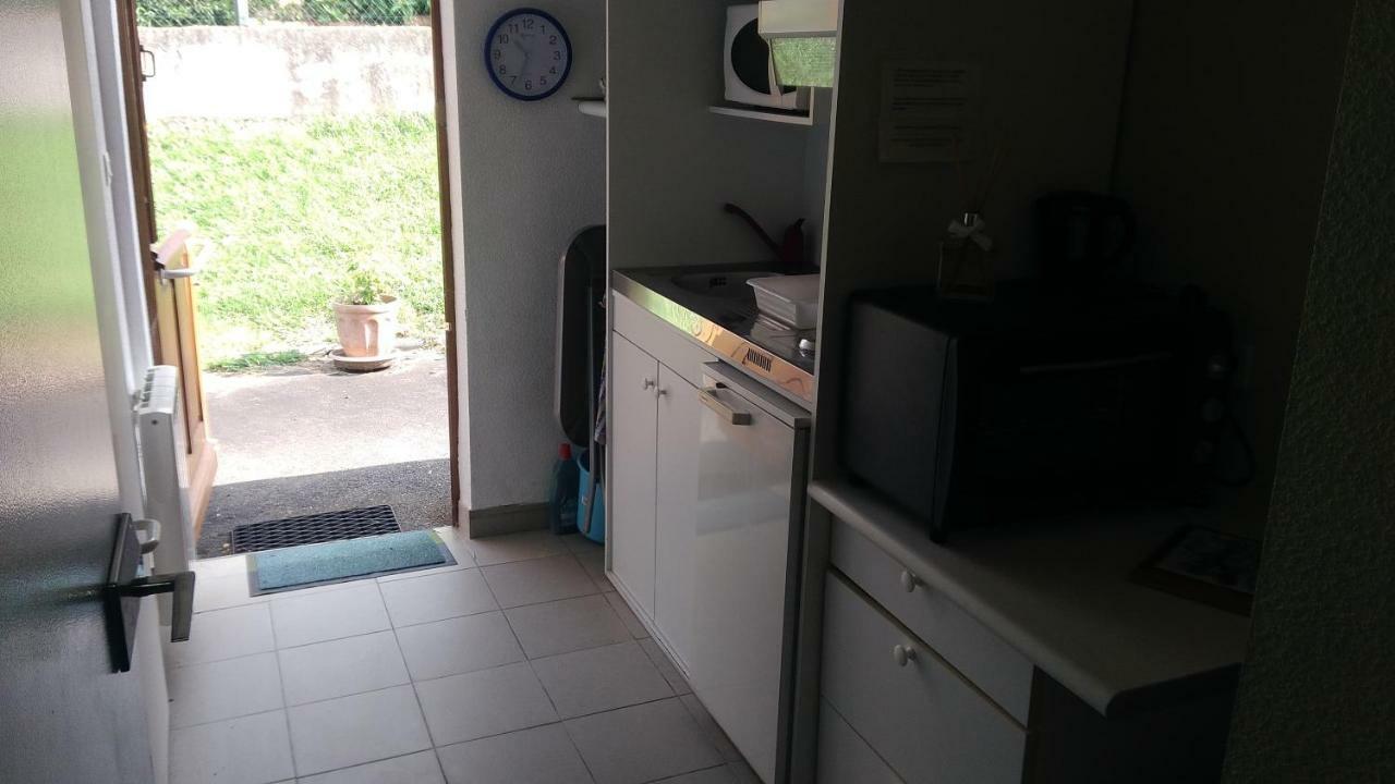 Grande Maison Sur 2000 M2 De Terrain Avec Un Studio Amenage Pour 2 Personnes2 Salies-de-Béarn Kültér fotó